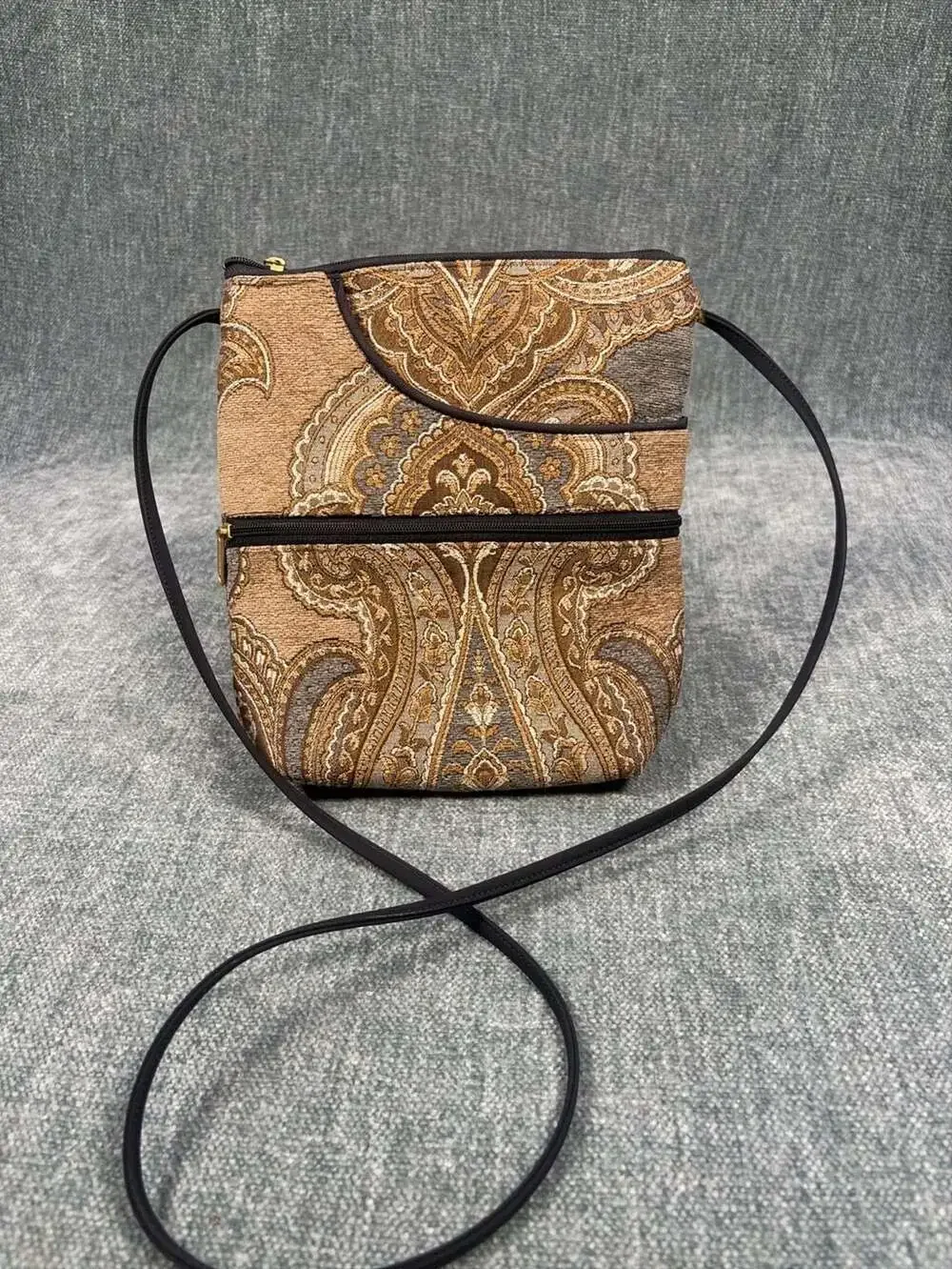 Danny K. Beverly Hills USA Paisley Tapestry Crossbody Shoulder Bag adj strap
